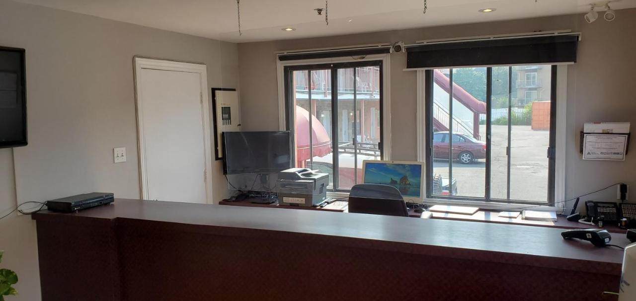 Motel Falcon Brossard Exterior foto
