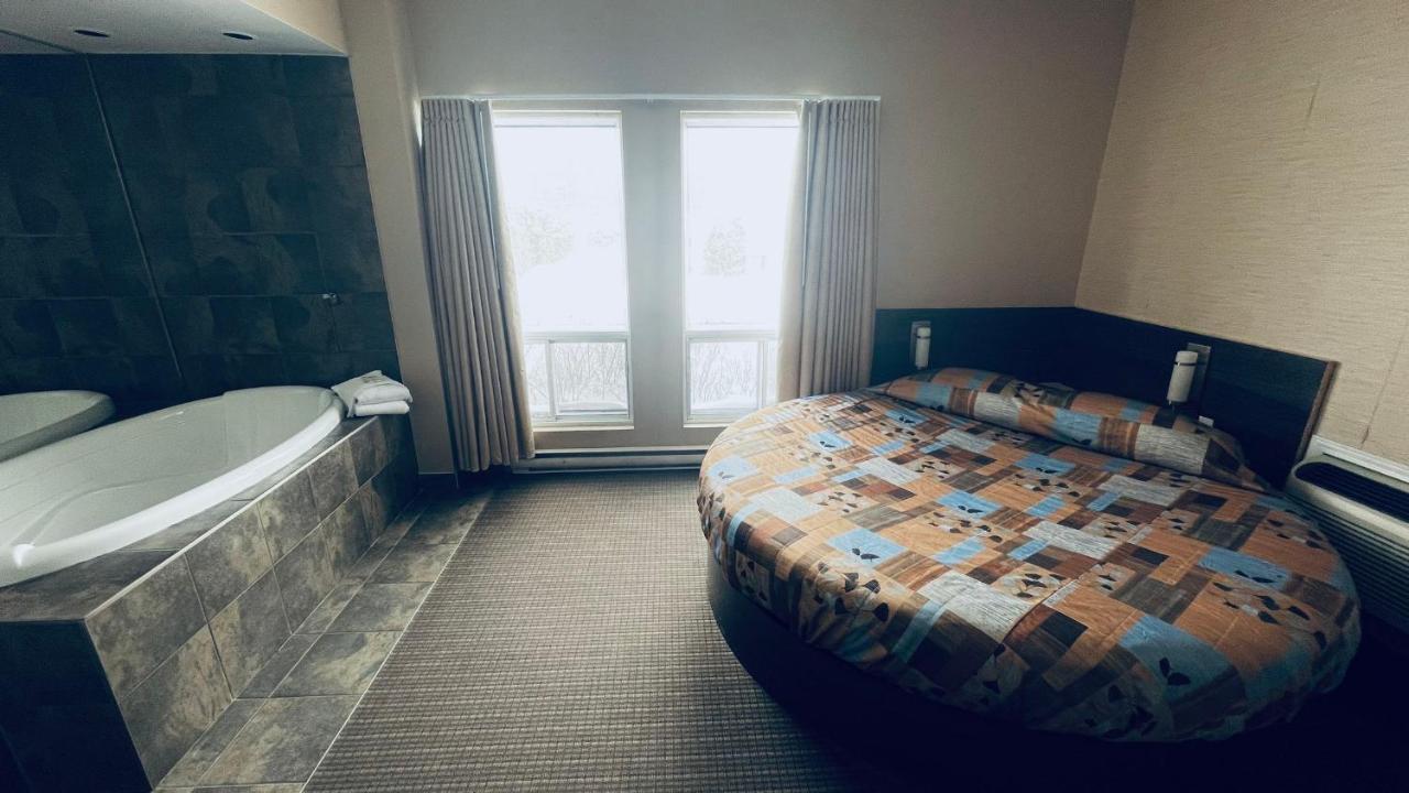 Motel Falcon Brossard Exterior foto